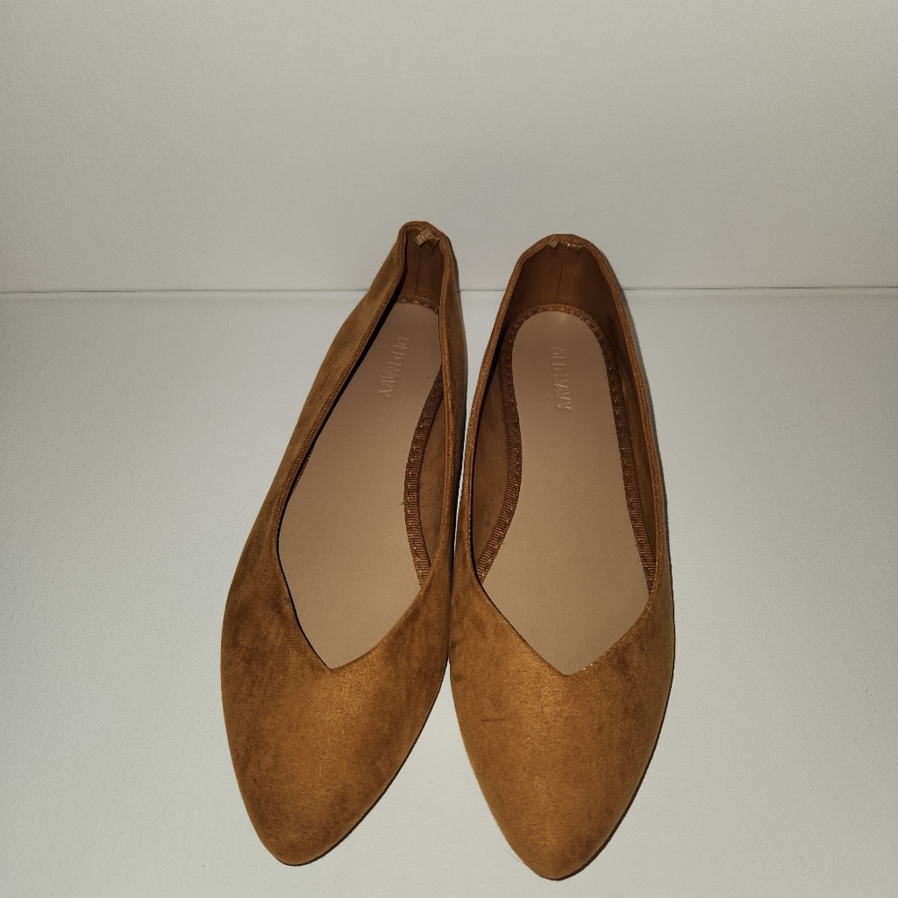 NWOT Old Navy Faux Suede Pointed Toe Flats Size 6